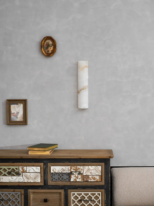 Alvia Alabaster Wall Light Vakkerlight