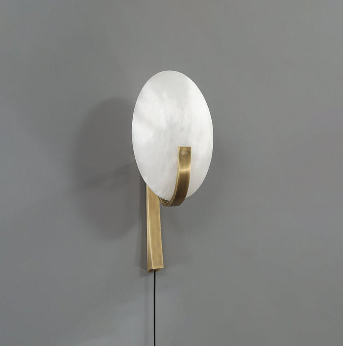 Alice Alabaster Plug-in Wall Lamp Vakkerlight
