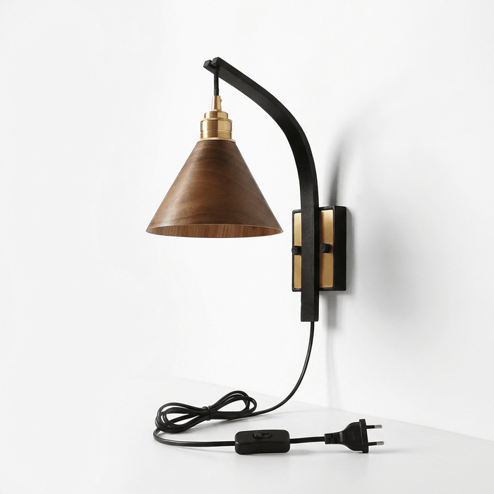 Camber Arc Plug-in Wall Sconce Vakkerlight