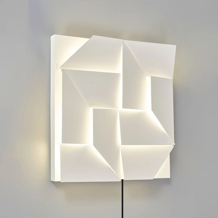 Shadows Grand Plug-in Sconce Vakkerlight