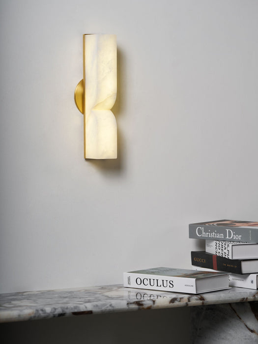 Alabaster Essence Wall Sconce Vakkerlight