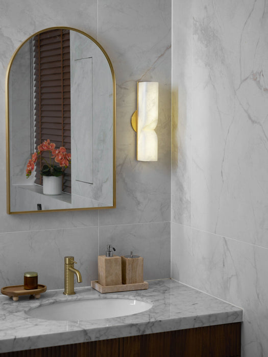 Alabaster Essence Wall Sconce Vakkerlight