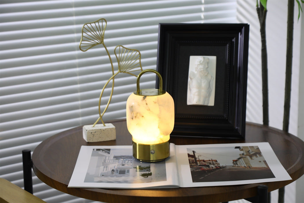 Alabaster Portable Rechargeable Table Lamp Vakkerlight