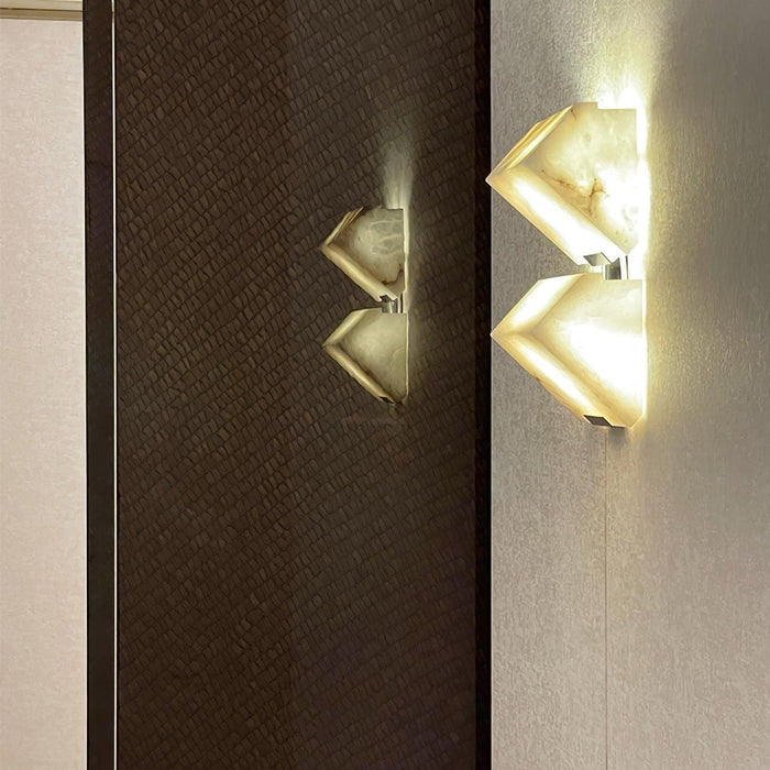 Alabaster Staircase Plug-in Wall Lamp Vakkerlight