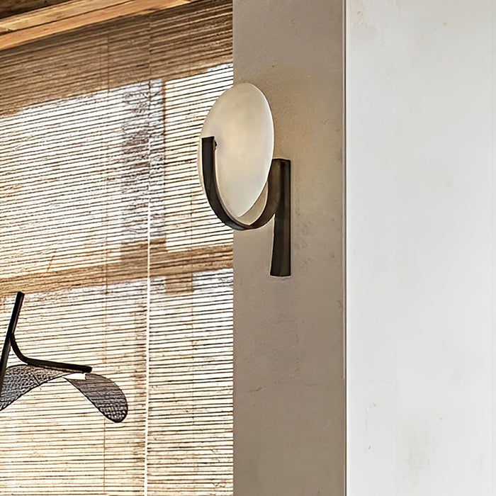 Alice Alabaster Plug-in Wall Lamp Vakkerlight