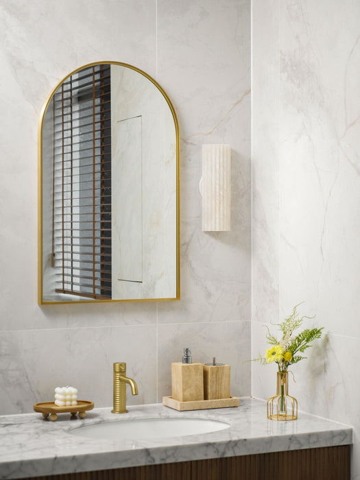 Alvia Alabaster Wall Light Vakkerlight