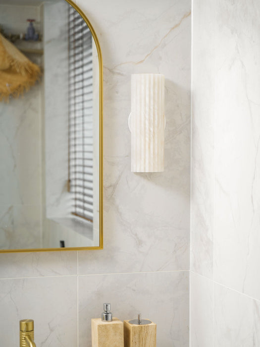 Alvia Alabaster Wall Light Vakkerlight