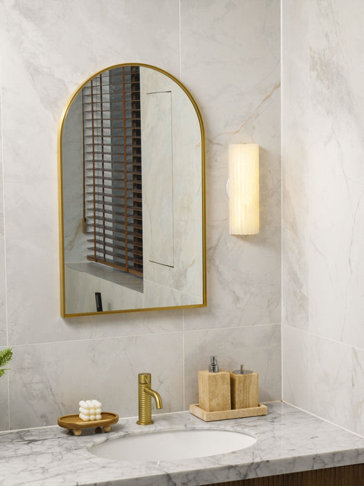 Alvia Alabaster Wall Light Vakkerlight