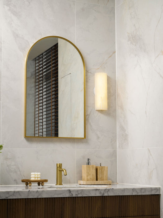 Alvia Alabaster Wall Light Vakkerlight