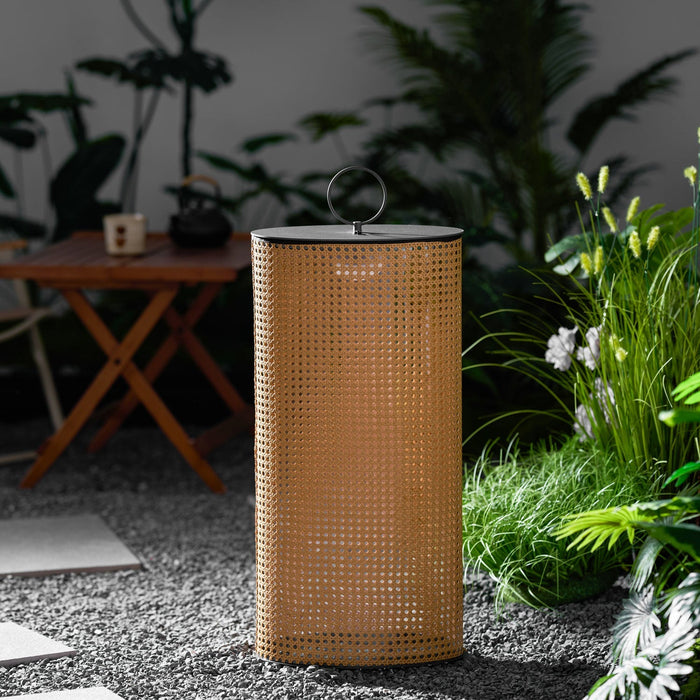 Arlette Solar Outdoor Lantern Lamp Vakkerlight