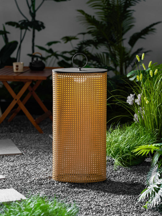 Arlette Solar Outdoor Lantern Lamp Vakkerlight
