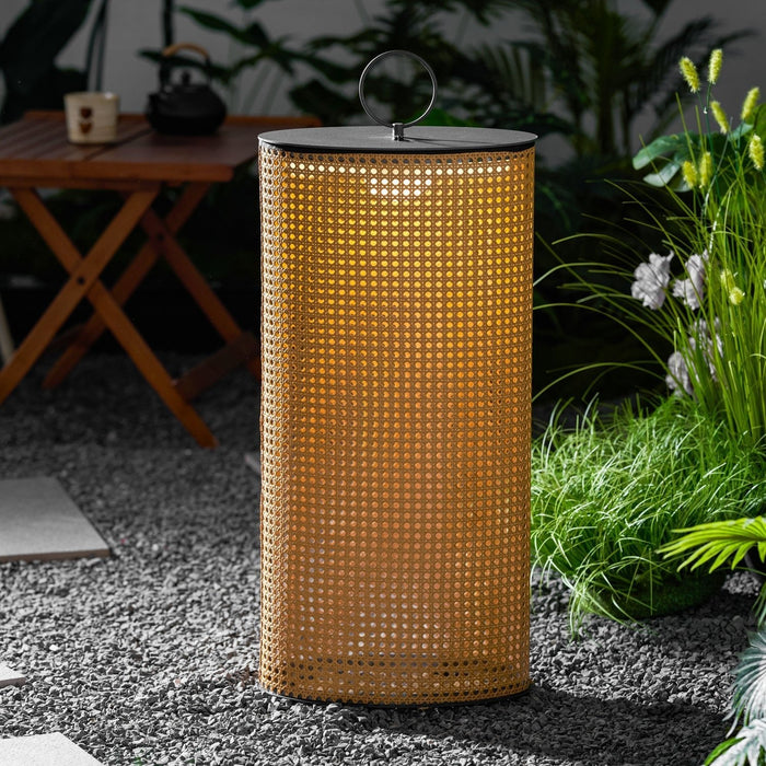 Arlette Solar Outdoor Lantern Lamp Vakkerlight