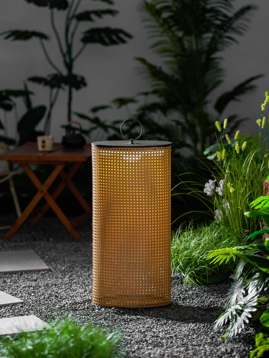 Arlette Solar Outdoor Lantern Lamp Vakkerlight