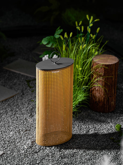 Arlette Solar Outdoor Lantern Lamp Vakkerlight