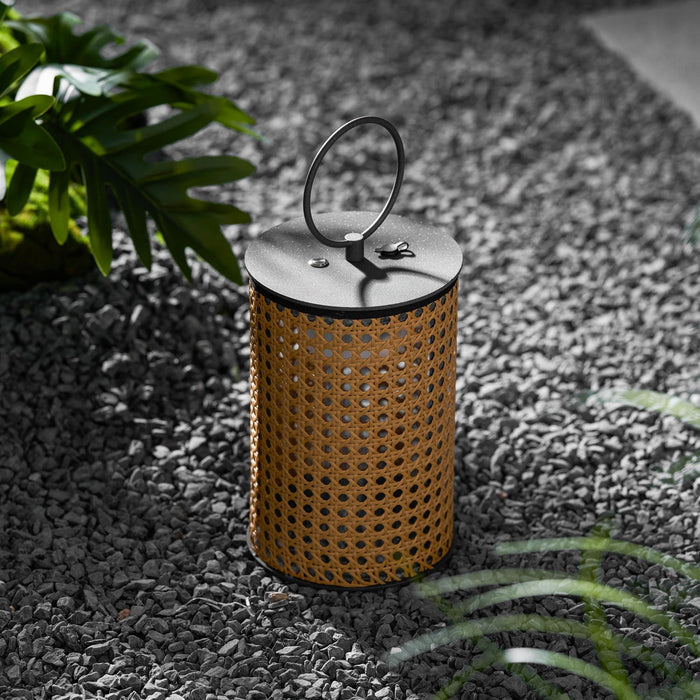 Arlette Solar Outdoor Lantern Lamp Vakkerlight