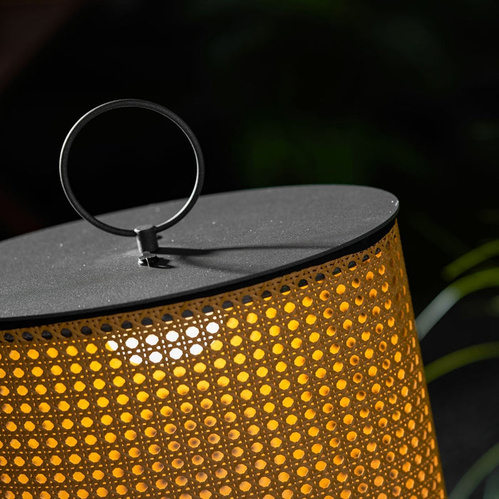 Arlette Solar Outdoor Lantern Lamp Vakkerlight