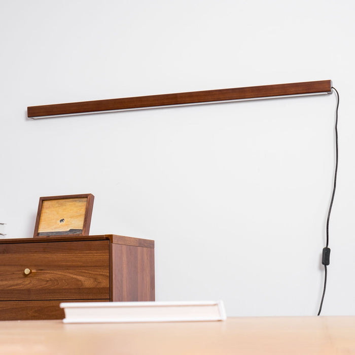 Arlo Linear Wood Plug-in Wall Light Vakkerlight