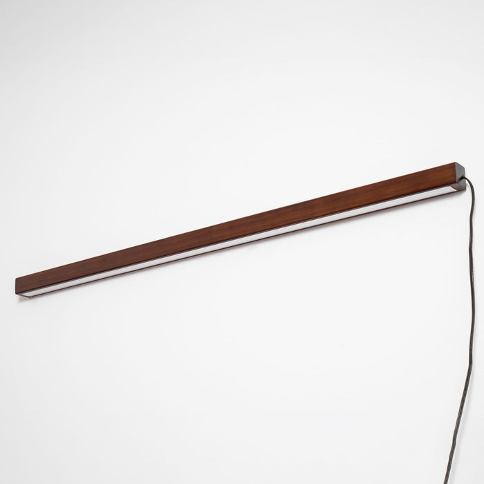 Arlo Linear Wood Plug-in Wall Light Vakkerlight