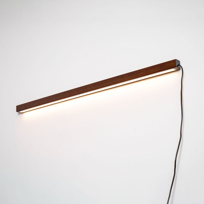 Arlo Linear Wood Plug-in Wall Light Vakkerlight