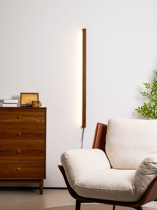Arlo Linear Wood Plug-in Wall Light Vakkerlight