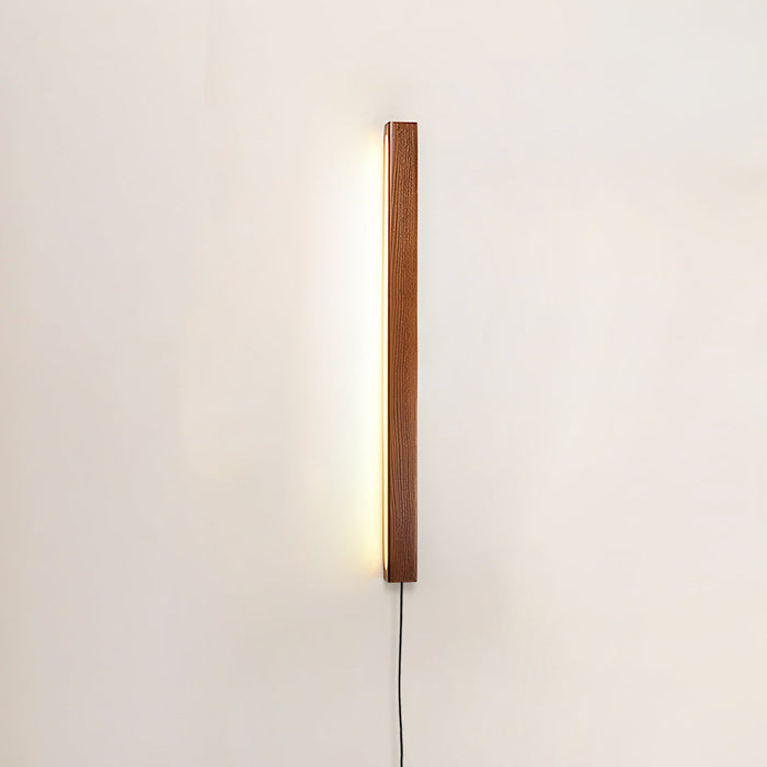 Arlo Linear Wood Plug-in Wall Light Vakkerlight