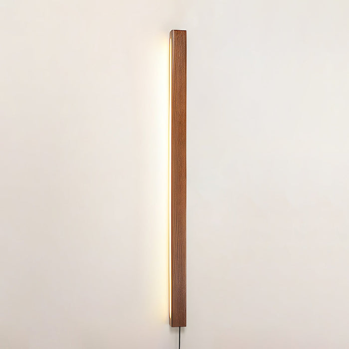 Arlo Linear Wood Plug-in Wall Light Vakkerlight
