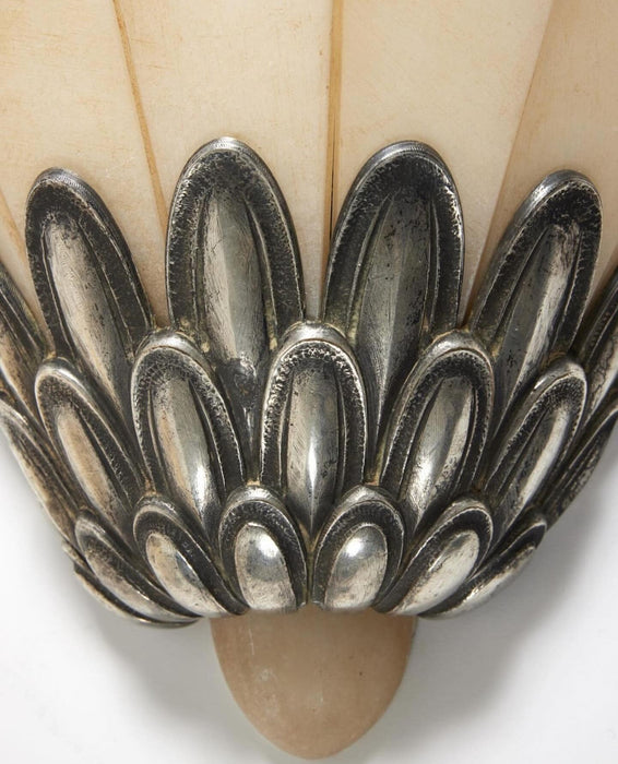 Artoria Petal Alabaster Wall Sconce Vakkerlight