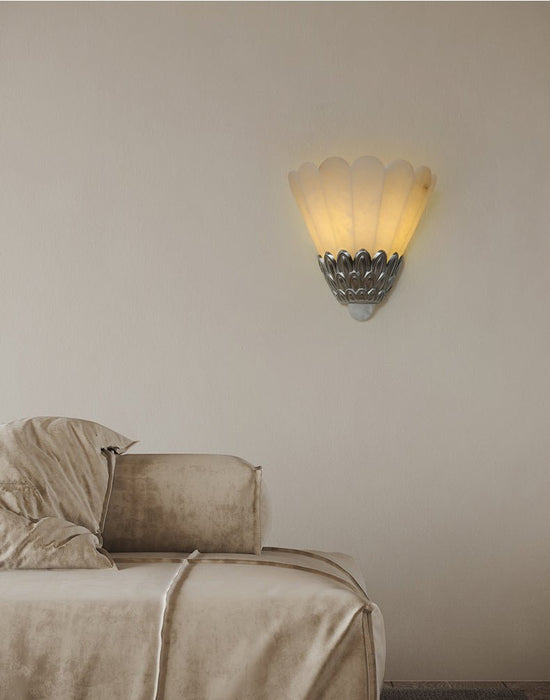 Artoria Petal Alabaster Wall Sconce Vakkerlight