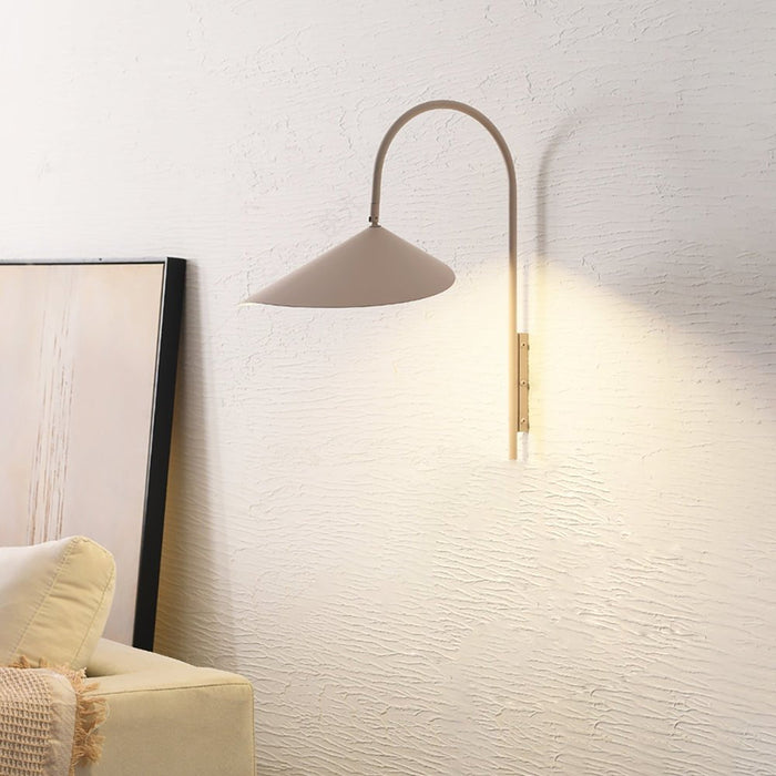 Alocasia Swivel Wall Light Vakkerlight