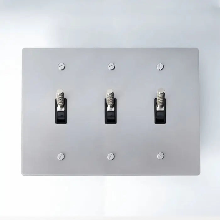 Brass Toggle Switch (3-Gang) - Open Box simprolos
