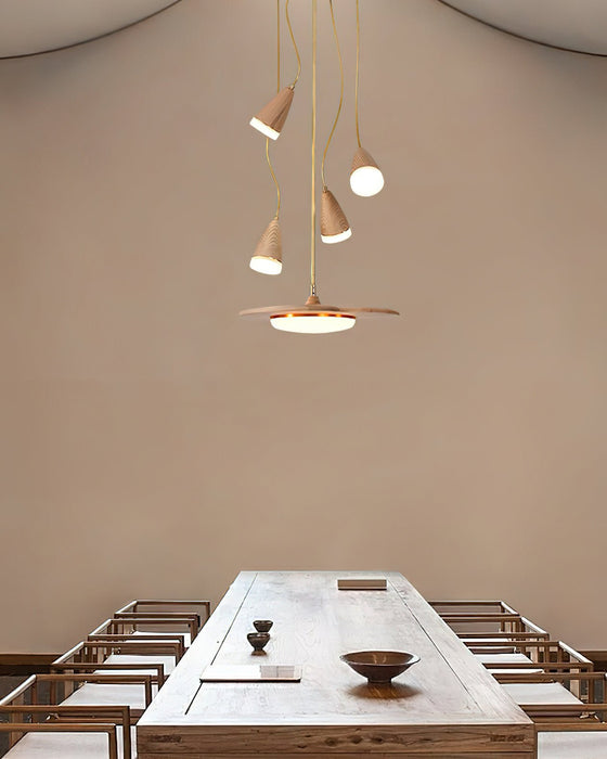 Calder Blossom Chandelier Vakkerlight
