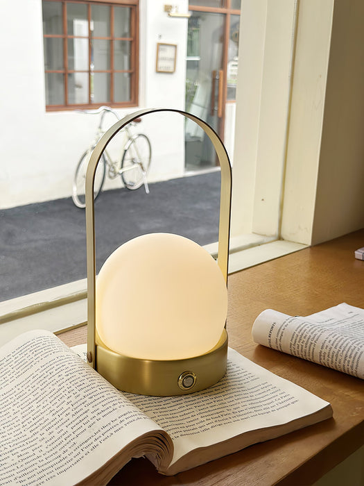 Carrie Built-in Battery Table Lamp Vakkerlight
