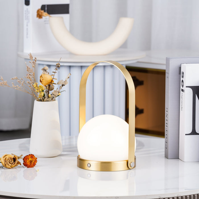 Carrie Built-in Battery Table Lamp Vakkerlight