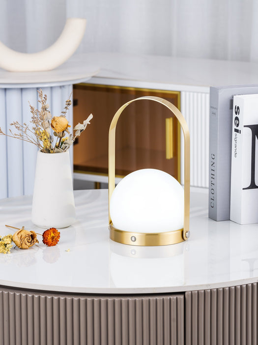 Carrie Built-in Battery Table Lamp Vakkerlight
