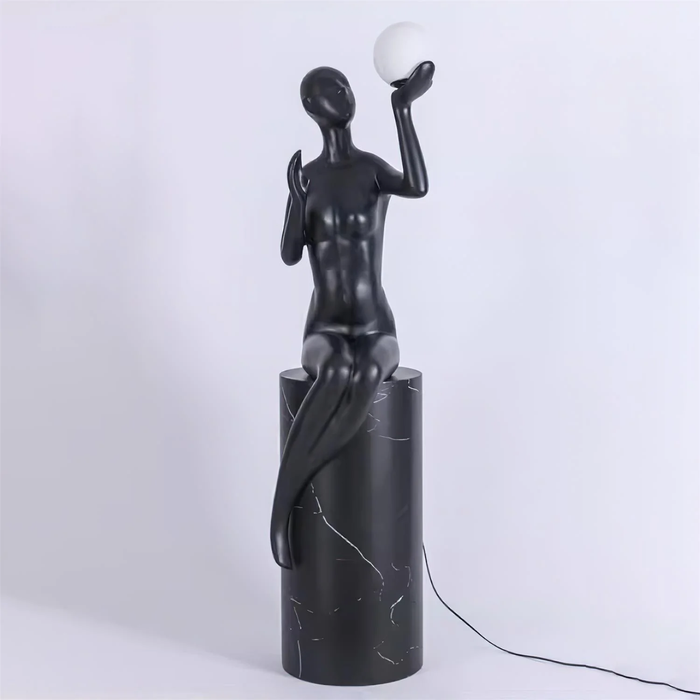 Celeste Poise Sculpture Lamp Vakkerlight