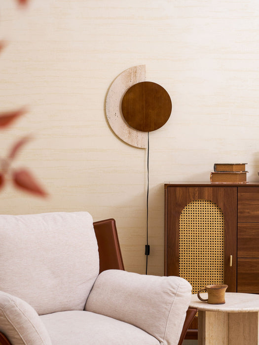 Crescent Halo Plug-in Wall Sconce Vakkerlight