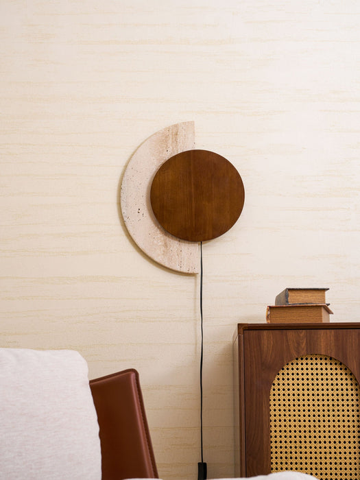 Crescent Halo Plug-in Wall Sconce Vakkerlight