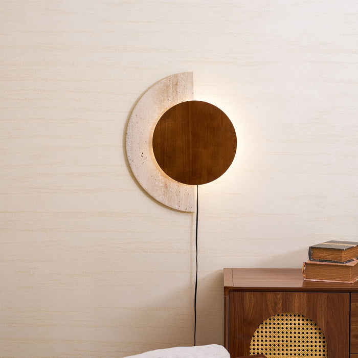 Crescent Halo Plug-in Wall Sconce Vakkerlight