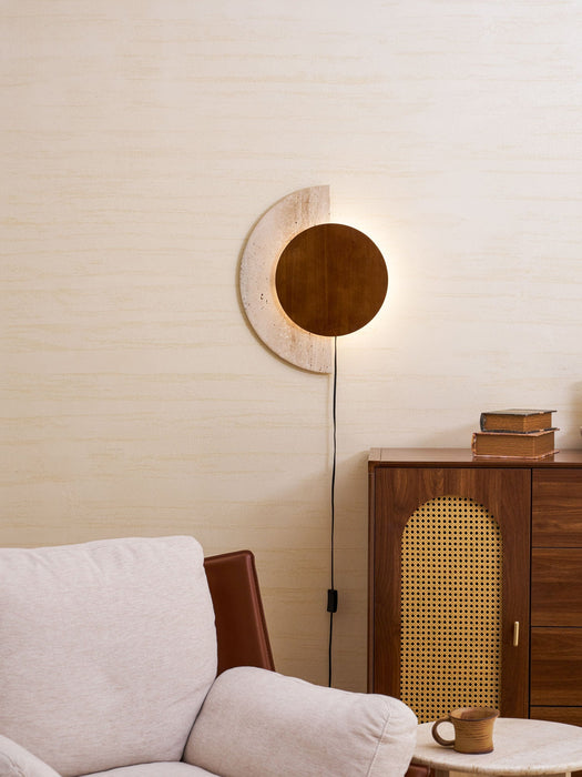 Crescent Halo Plug-in Wall Sconce Vakkerlight