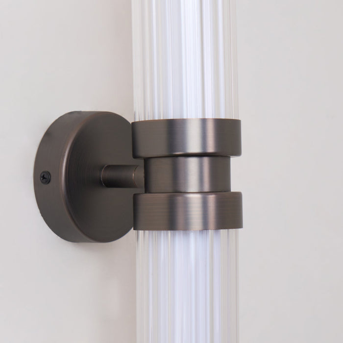 Meridian Vertical Wall Sconce Vakkerlight
