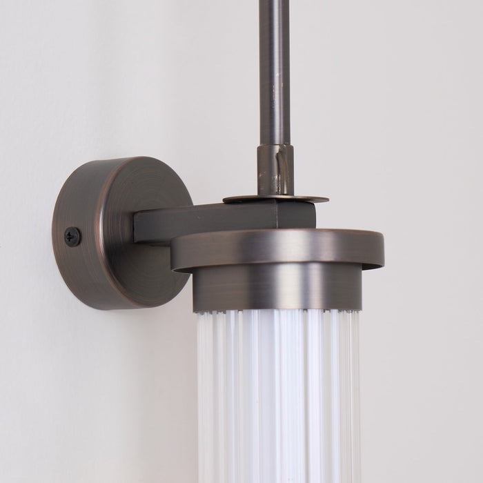 Meridian Vertical Wall Sconce Vakkerlight