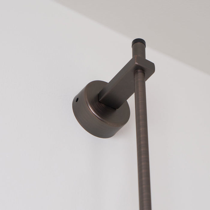 Meridian Vertical Wall Sconce Vakkerlight