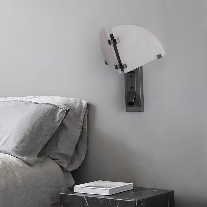 Dione Alabaster Wall Light Vakkerlight