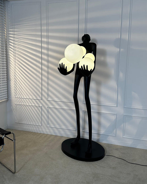 Embrace Sculpture Floor Lamp Vakkerlight