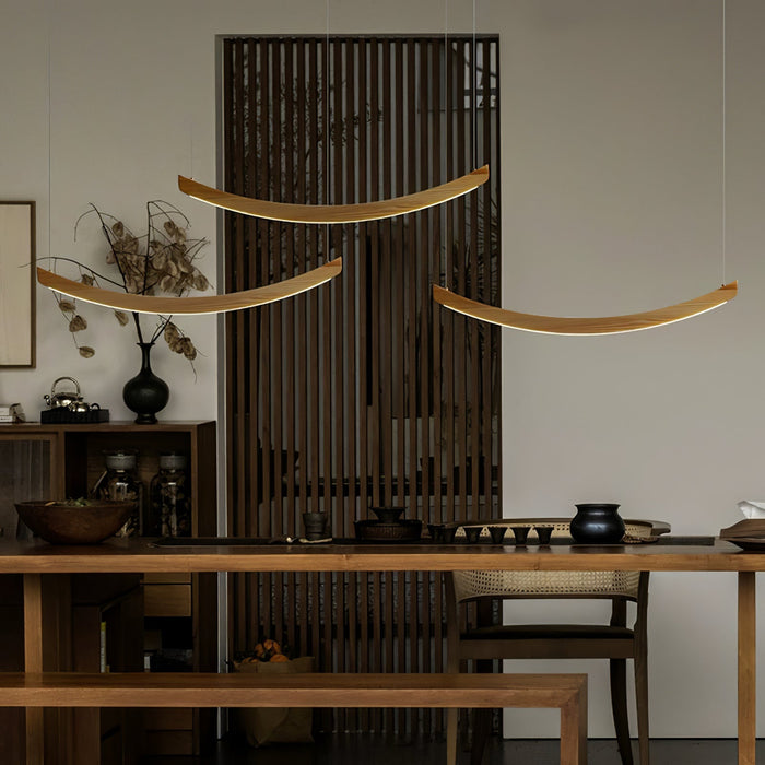 Felix Crescent Pendant Lamp Vakkerlight