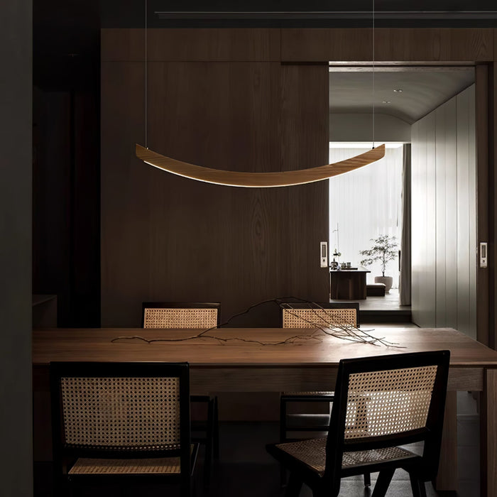 Felix Crescent Pendant Lamp Vakkerlight