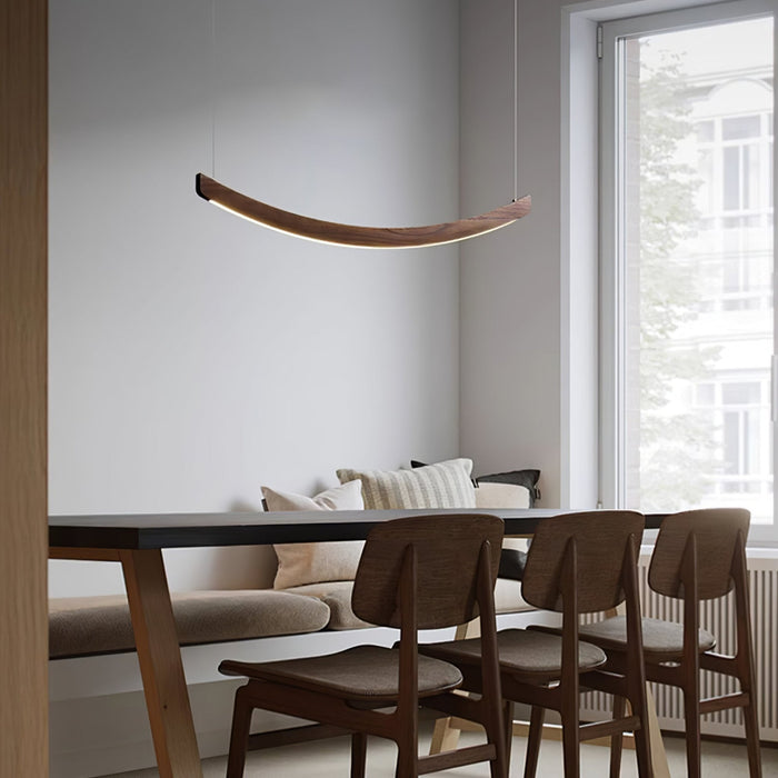 Felix Crescent Pendant Lamp Vakkerlight