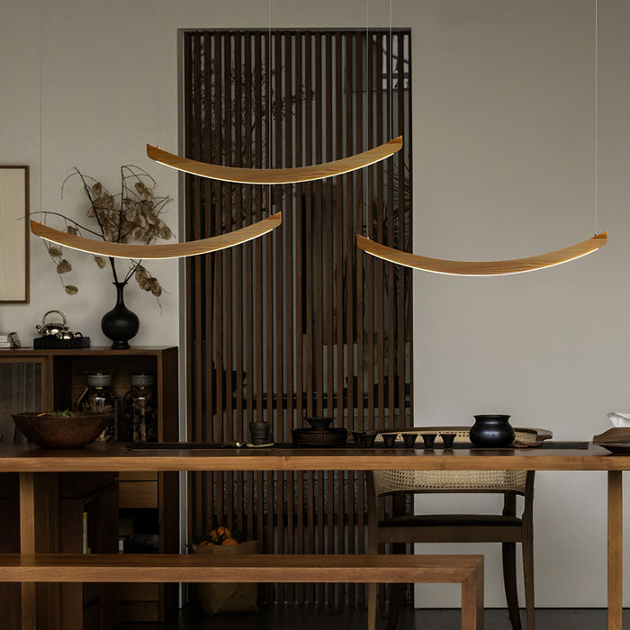 Felix Crescent Pendant Lamp Vakkerlight