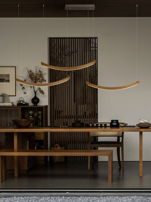 Felix Crescent Pendant Lamp Vakkerlight