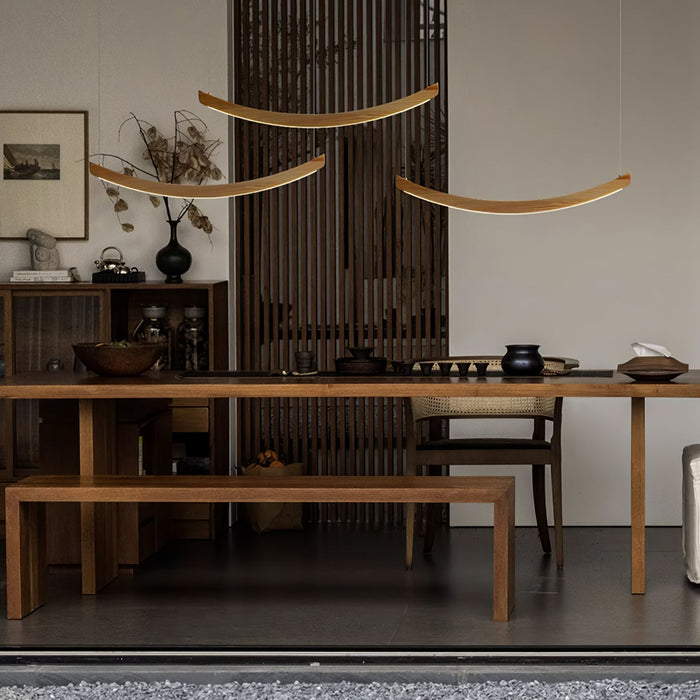 Felix Crescent Pendant Lamp Vakkerlight